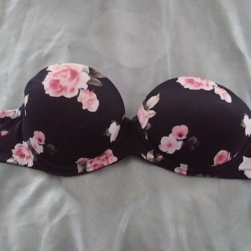 Pink bra - Picture 2 of 6